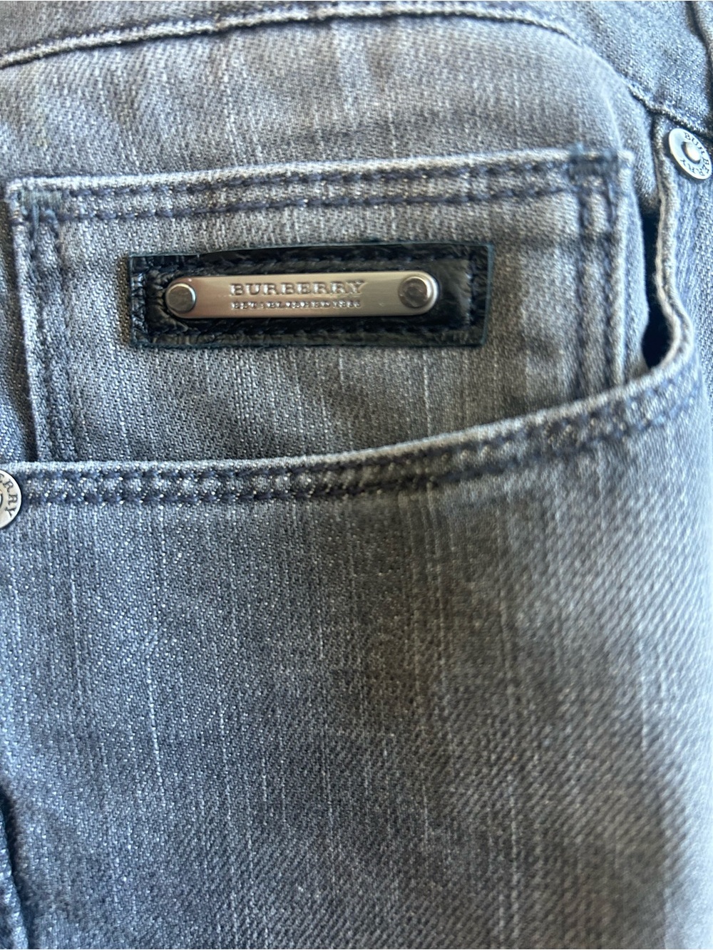 Burberry Windsor Flare Jeans Size 28 Gray NWT Designer Denim Y2K - Picture 2 of 14